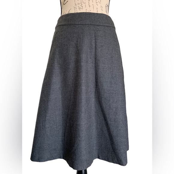 Banana Republic Dresses & Skirts - Banana Republic Wool A Line  Skirt Size 2